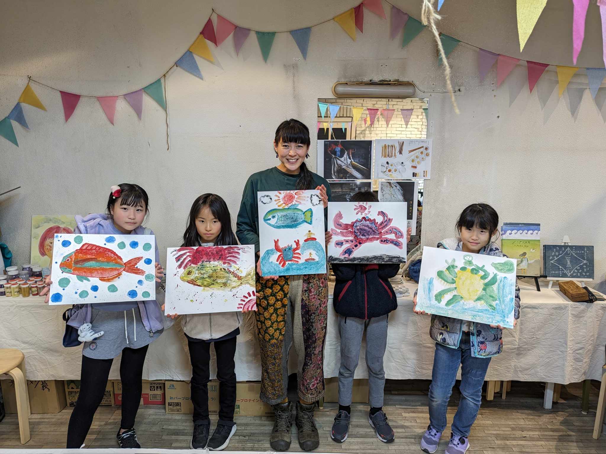 生きもののいのちで描く岩絵の具ワークショップ　横川街歩き編