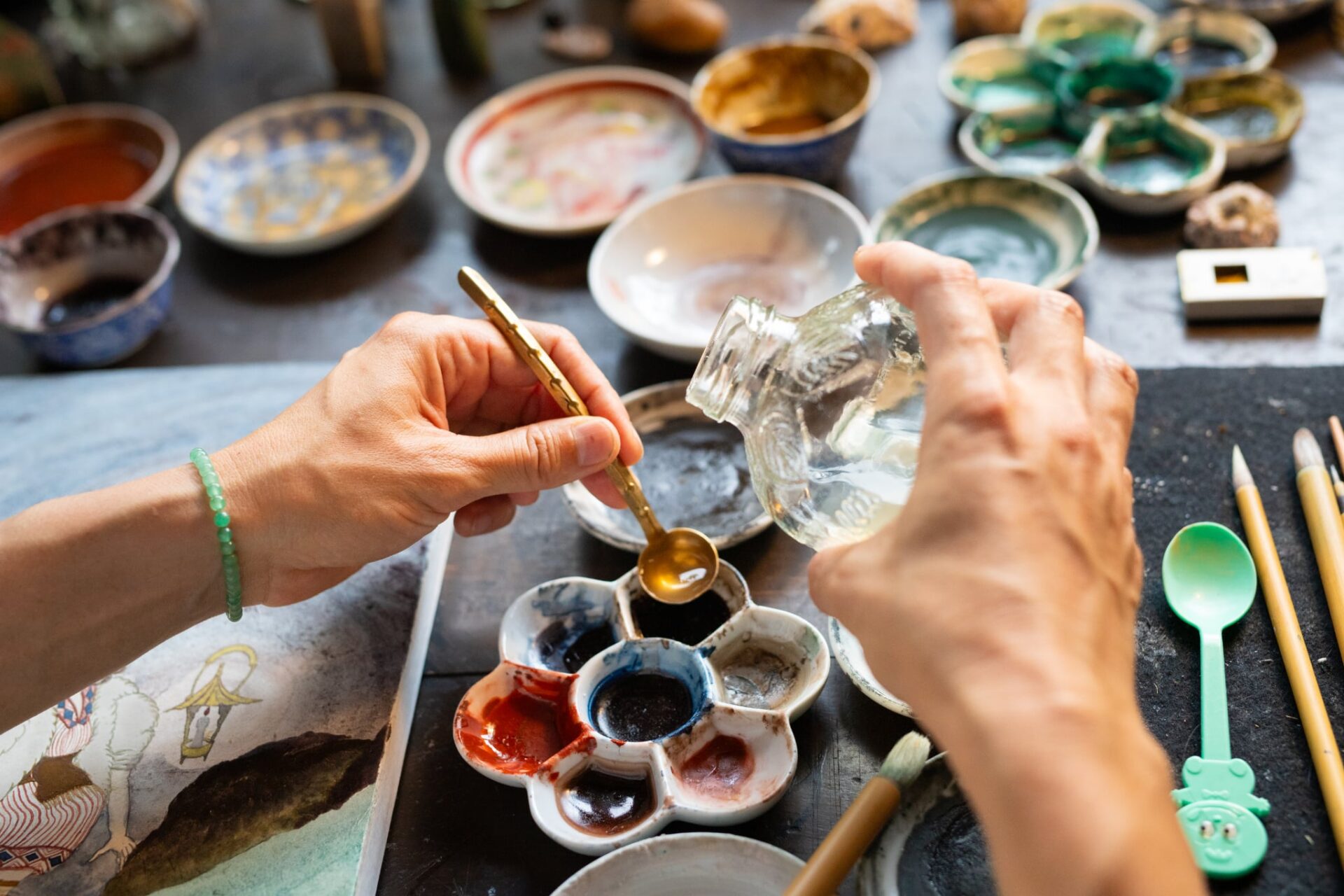 おとなもこどもも!はじめてのいきもののいのちで描く岩絵の具ワークショップ